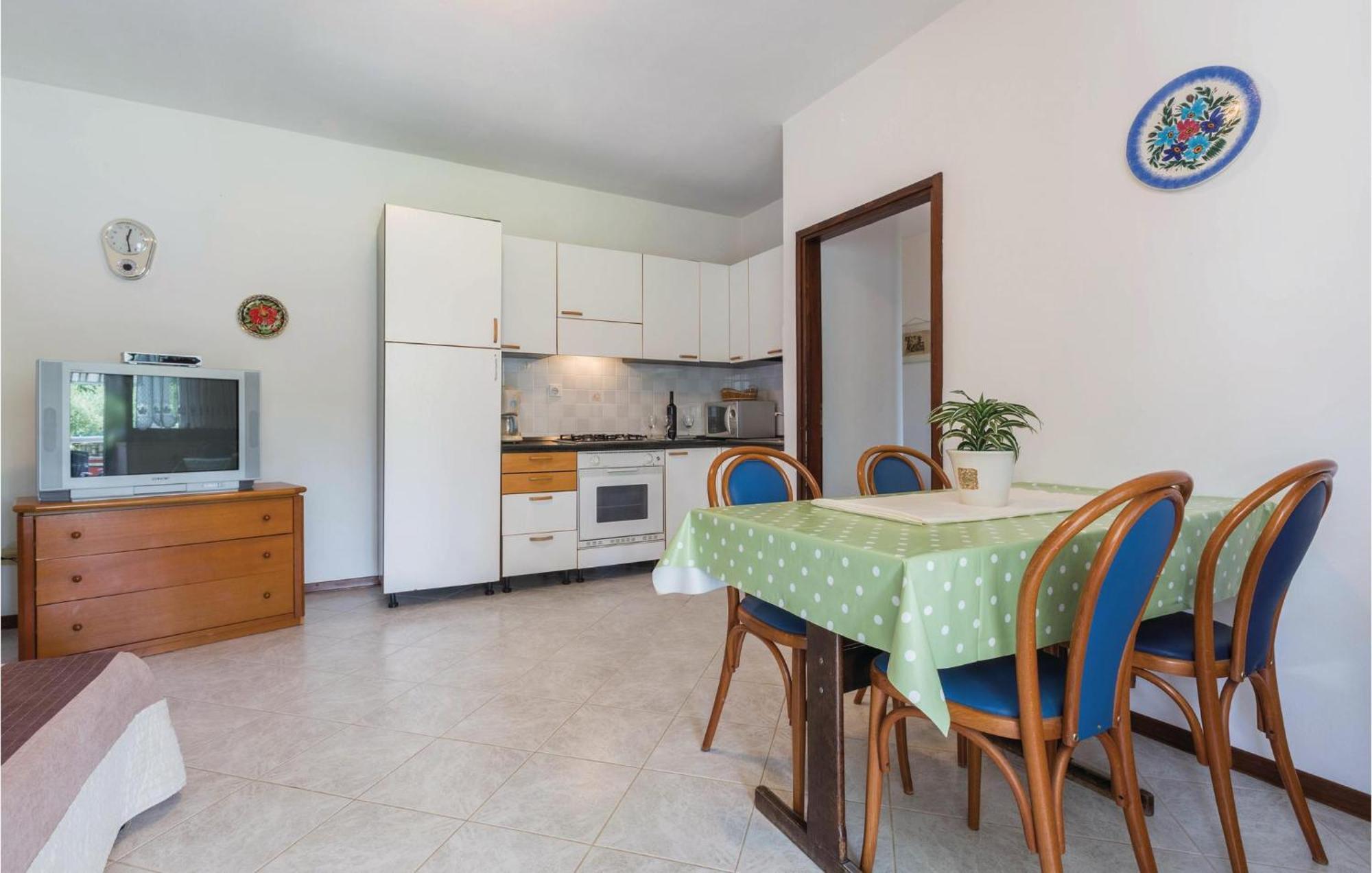 2 Bedroom Beautiful Apartment In ซาวูดริยา ภายนอก รูปภาพ